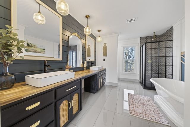 322 Shun Pike, Cottontown, TN 37048