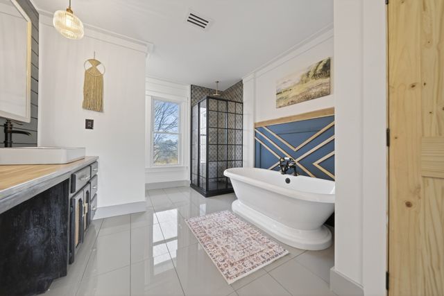 322 Shun Pike, Cottontown, TN 37048