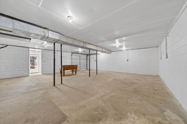 322 Shun Pike, Cottontown, TN 37048