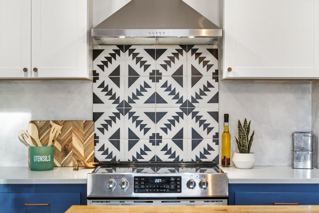 322 Shun Pike, Cottontown, TN 37048