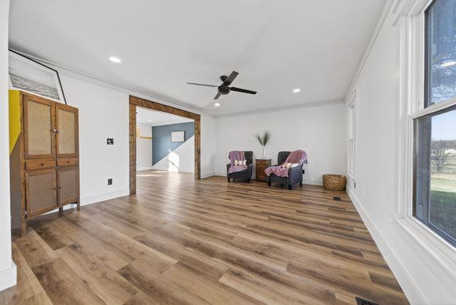 322 Shun Pike, Cottontown, TN 37048