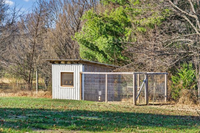 322 Shun Pike, Cottontown, TN 37048