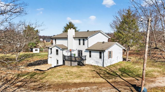 322 Shun Pike, Cottontown, TN 37048