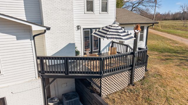 322 Shun Pike, Cottontown, TN 37048