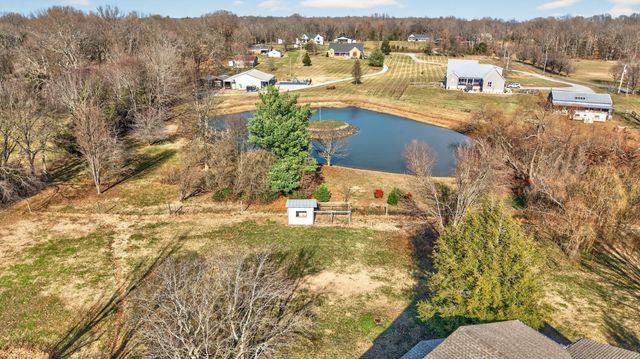 322 Shun Pike, Cottontown, TN 37048