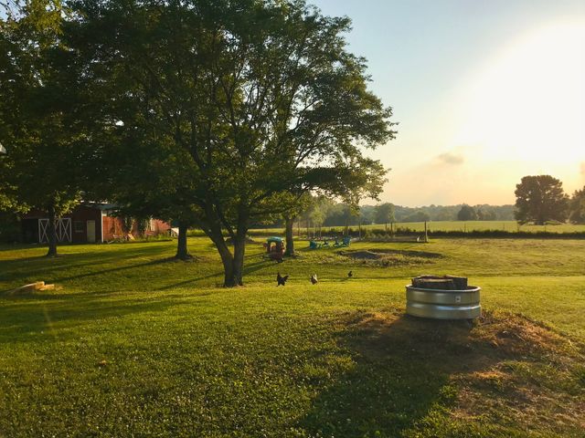 322 Shun Pike, Cottontown, TN 37048