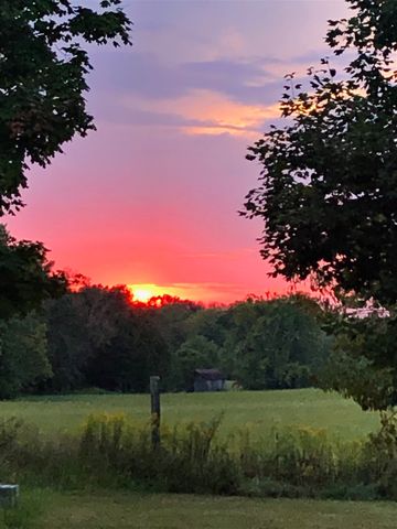 322 Shun Pike, Cottontown, TN 37048