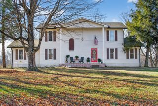 322 Shun Pike, Cottontown, TN 37048