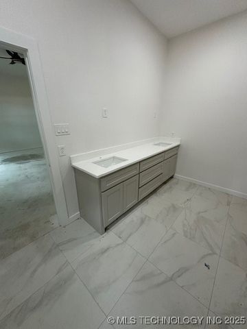 37 Reserve Road, Kingston, OK 73439