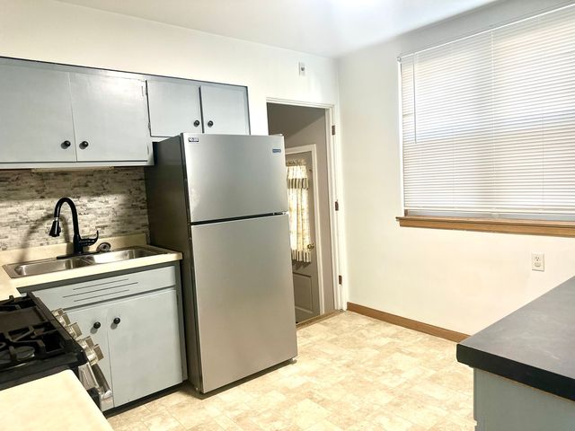 2209 Berry Avenue, Ottawa, IL 61350