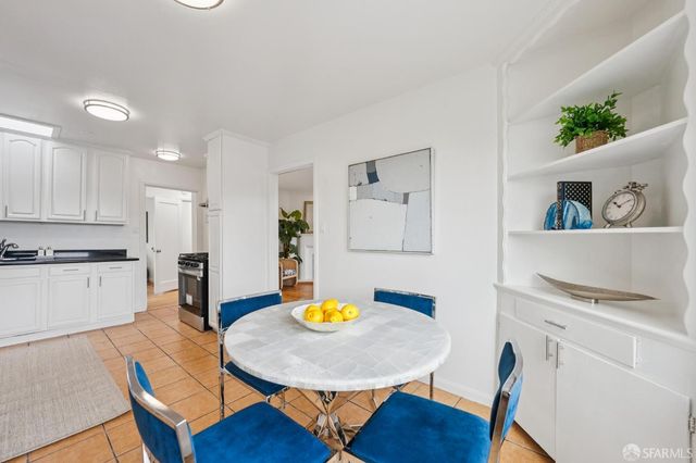 1320 Hawes Street, San Francisco, CA 94124