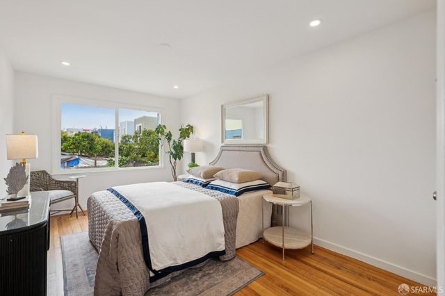 1320 Hawes Street, San Francisco, CA 94124