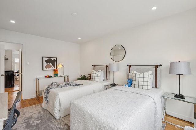 1320 Hawes Street, San Francisco, CA 94124