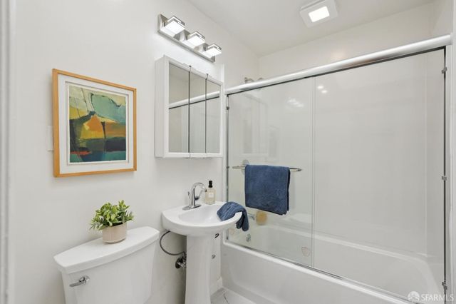 1320 Hawes Street, San Francisco, CA 94124