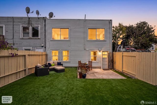 1320 Hawes Street, San Francisco, CA 94124