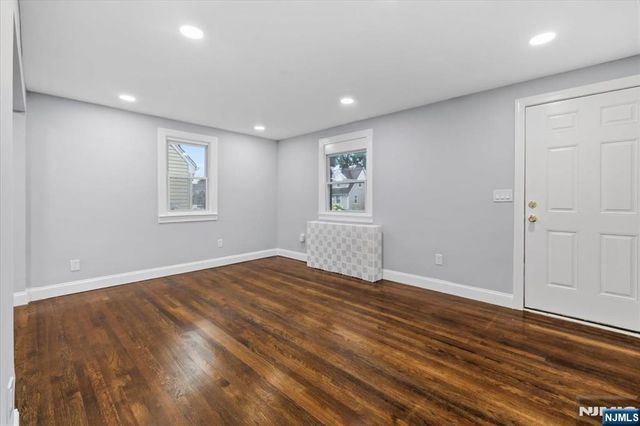 3-17 31st Street, Fair Lawn, NJ 07410