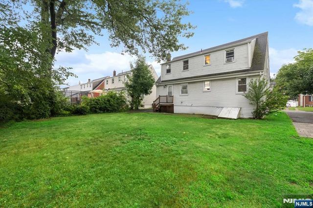 3-17 31st Street, Fair Lawn, NJ 07410