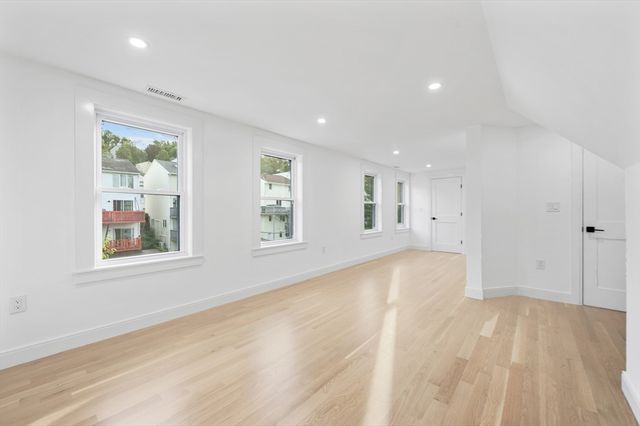 262 Park Ave, Revere, MA 02151