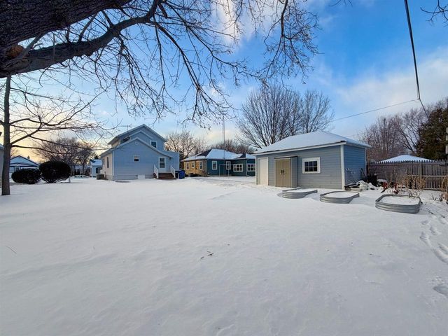 926 EASTMAN STREET, Oshkosh, WI 54901