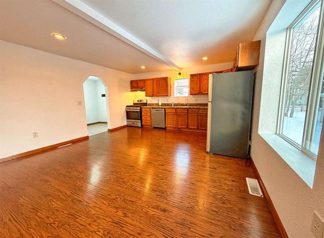 926 EASTMAN STREET, Oshkosh, WI 54901