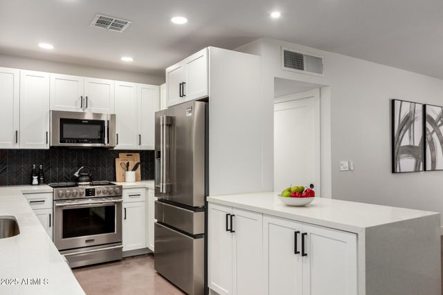 4735 N 24TH Street, Phoenix, AZ 85016
