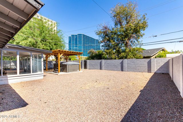 4735 N 24TH Street, Phoenix, AZ 85016
