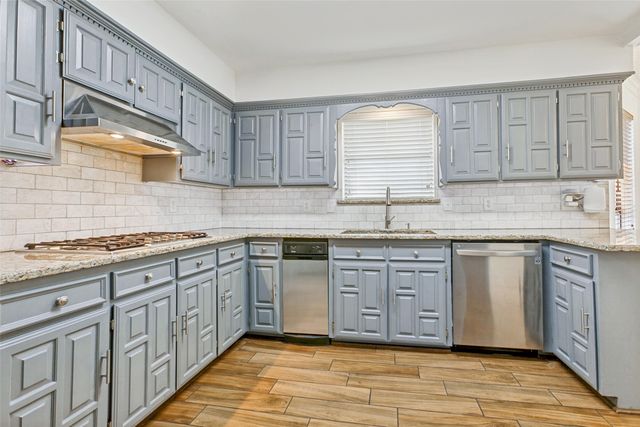 10220 Shadow Way, Dallas, TX 75243