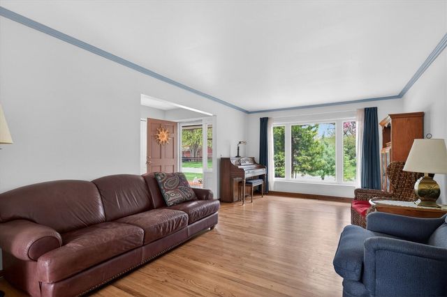 42231 Ladywood Drive, Northville, MI 48168
