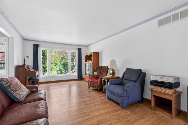 42231 Ladywood Drive, Northville, MI 48168