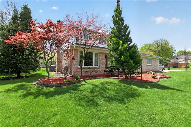 42231 Ladywood Drive, Northville, MI 48168