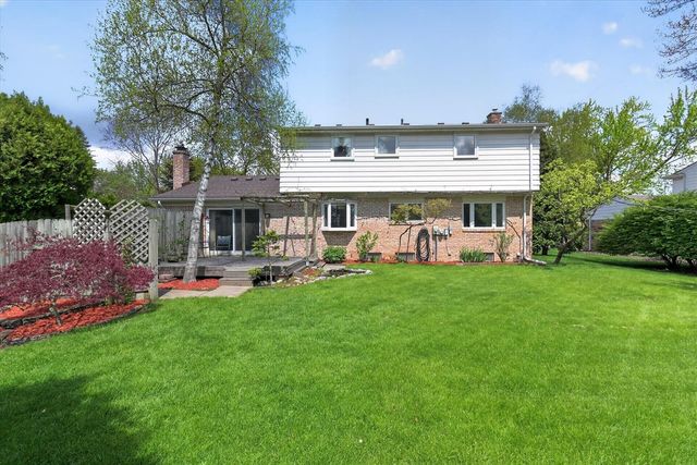42231 Ladywood Drive, Northville, MI 48168
