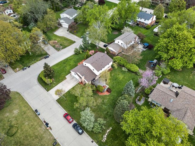 42231 Ladywood Drive, Northville, MI 48168