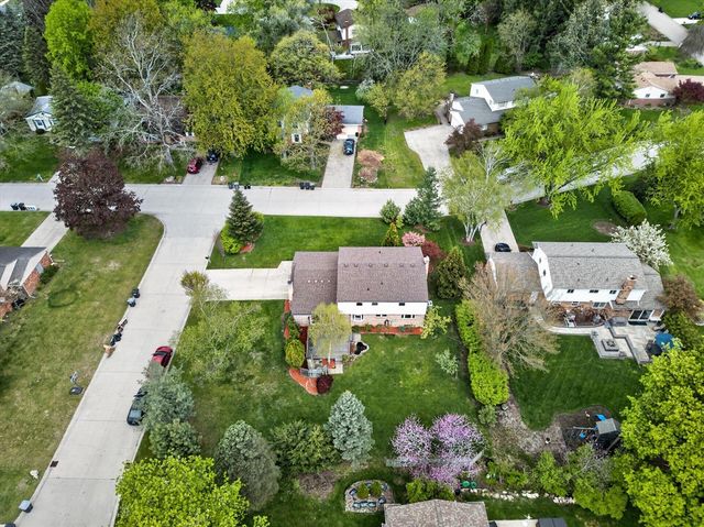 42231 Ladywood Drive, Northville, MI 48168