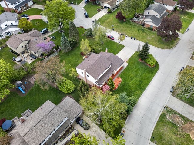 42231 Ladywood Drive, Northville, MI 48168
