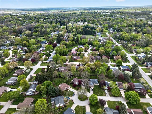 42231 Ladywood Drive, Northville, MI 48168