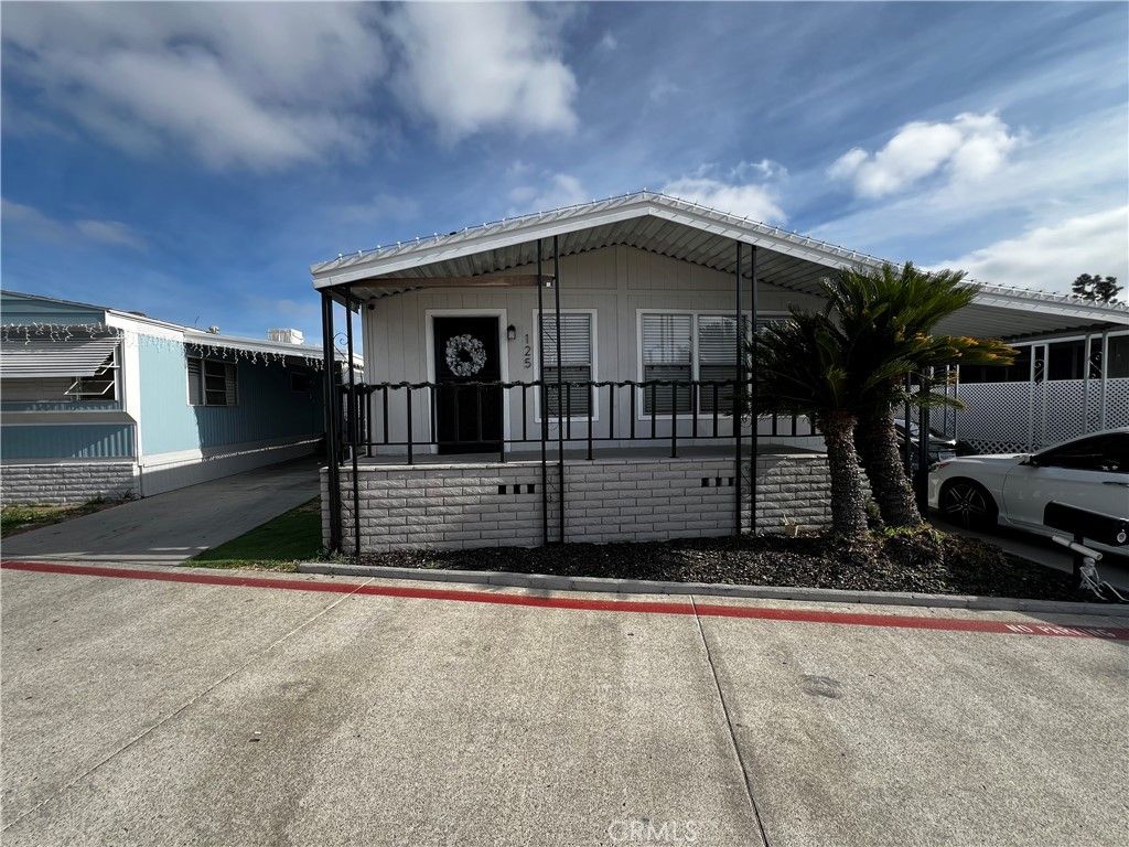 125 S De Soto Lane, Tustin, CA 92780