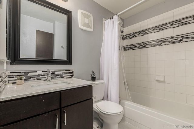 1863 S Pitkin Circle B, Aurora, CO 80017