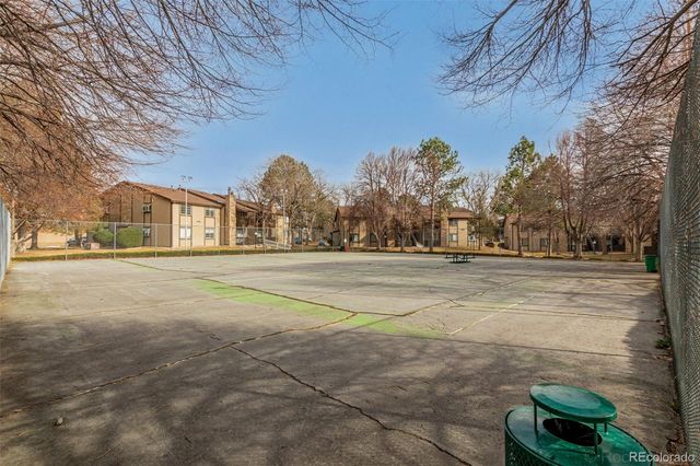 1863 S Pitkin Circle B, Aurora, CO 80017