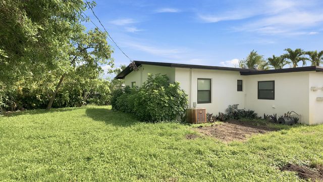 720 S 11th Street, Lantana, FL 33462