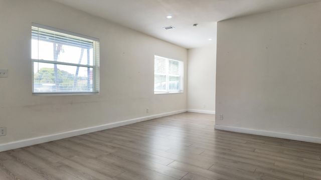 720 S 11th Street, Lantana, FL 33462