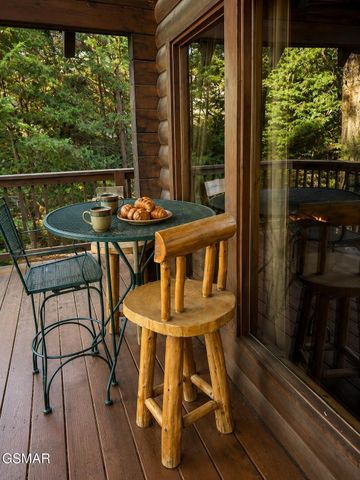 3085 Perry Circle Road, Sevierville, TN 37862