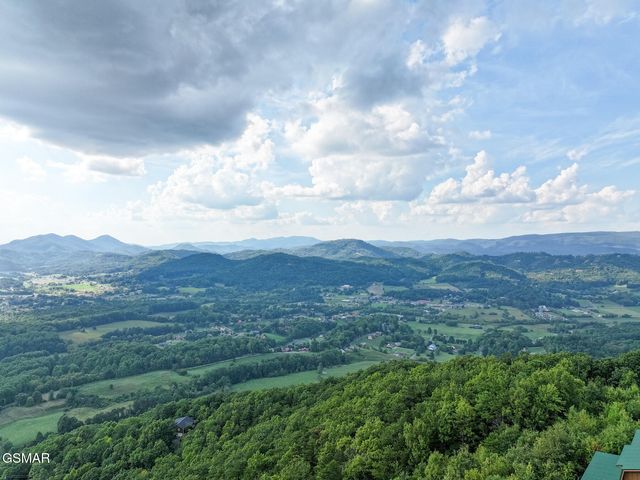 3085 Perry Circle Road, Sevierville, TN 37862