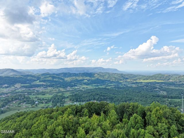 3085 Perry Circle Road, Sevierville, TN 37862