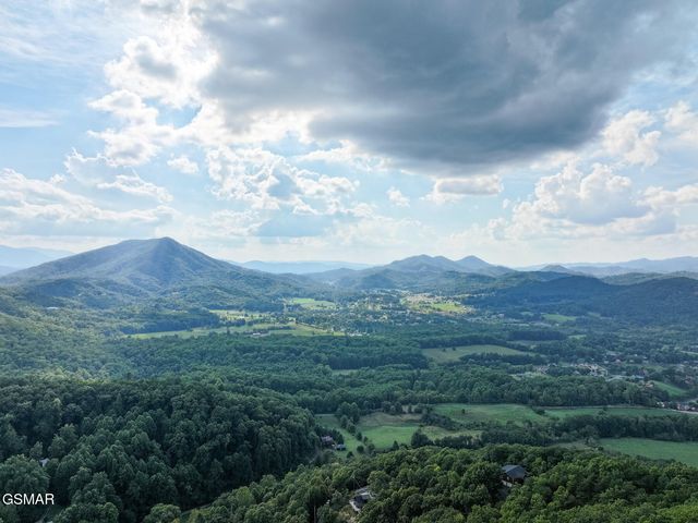 3085 Perry Circle Road, Sevierville, TN 37862