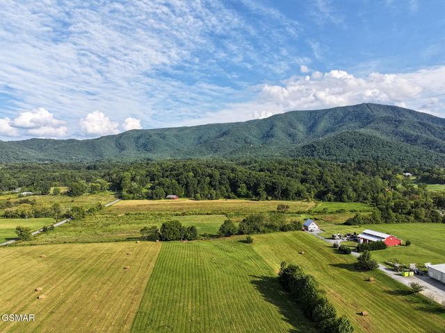 3085 Perry Circle Road, Sevierville, TN 37862