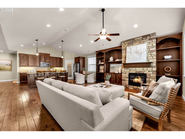12511 Ne 23RD Ave, Vancouver, WA 98686