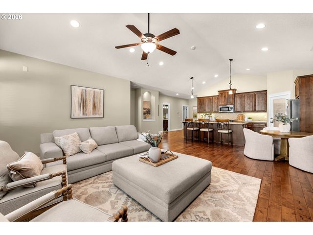 12511 Ne 23RD Ave, Vancouver, WA 98686