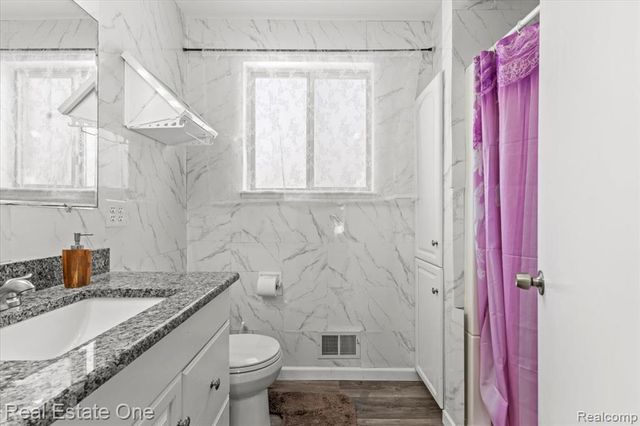 2931 Wisconsin Road, Troy, MI 48083