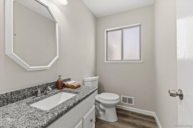 2931 Wisconsin Road, Troy, MI 48083