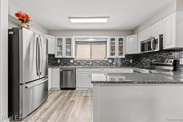 2931 Wisconsin Road, Troy, MI 48083